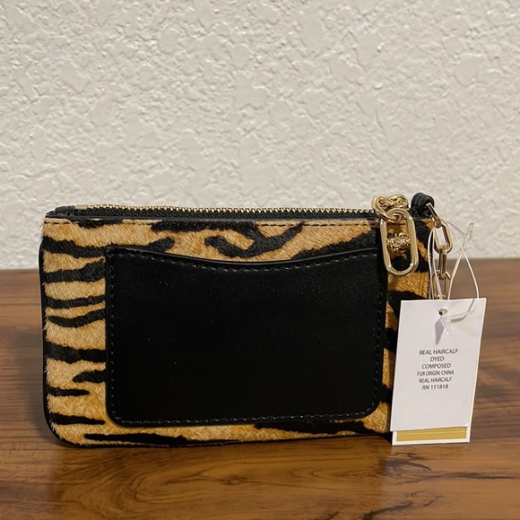 Micheal Kors Animal Print Calf Hair Parker Key Card Holder - Picture 3 of 4
